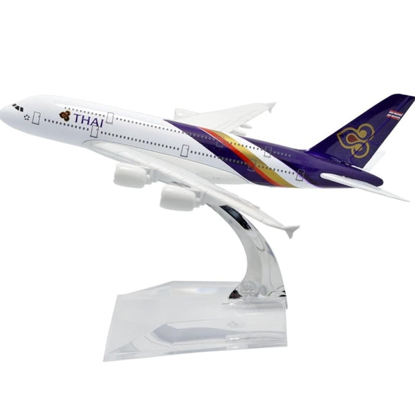 Thai B747 Aeroplane Diecast Model 16 CM