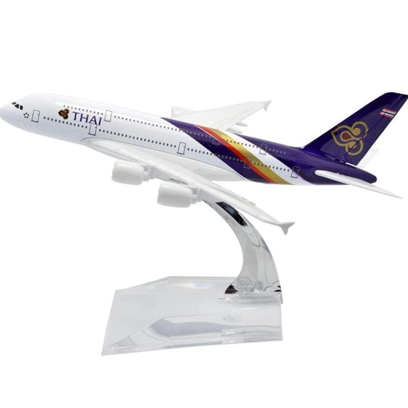 Thai B747 Aeroplane Diecast Model 16 CM