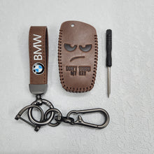 Load image into Gallery viewer, BMW Old Key Luxury Handmade Oilwax Leather Keycase with Logo, Caption, Hook, and Chain