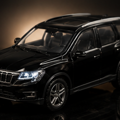 Big Daddy of SUV 700 Diecast Car 1:32 (12x5 cm)