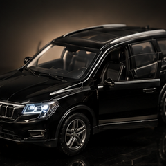 Big Daddy of SUV 700 Diecast Car 1:32 (12x5 cm)