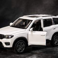 Big Daddy of SUV SN Diecast Car 1:32 (12x5 cm)