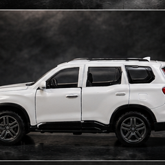 Big Daddy of SUV SN Diecast Car 1:32 (12x5 cm)